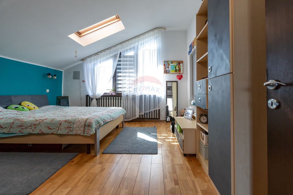 Vilă cu 7 camere de vânzare în zona Centrală Orașul  BUHUȘI