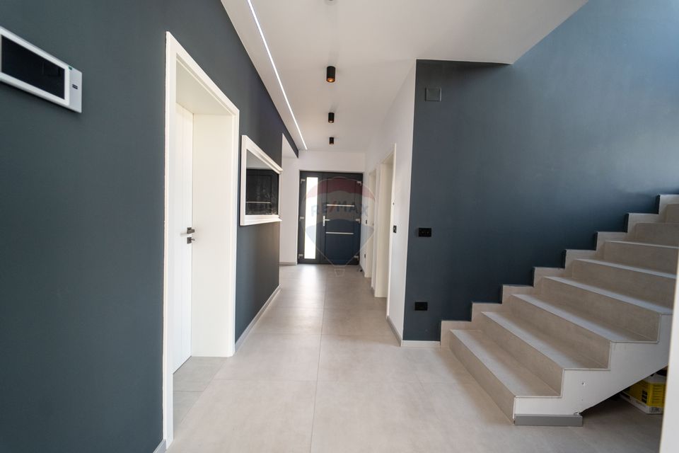 Smart Home de Vânzare în Sânpetru, Brașov – Construcție Premium