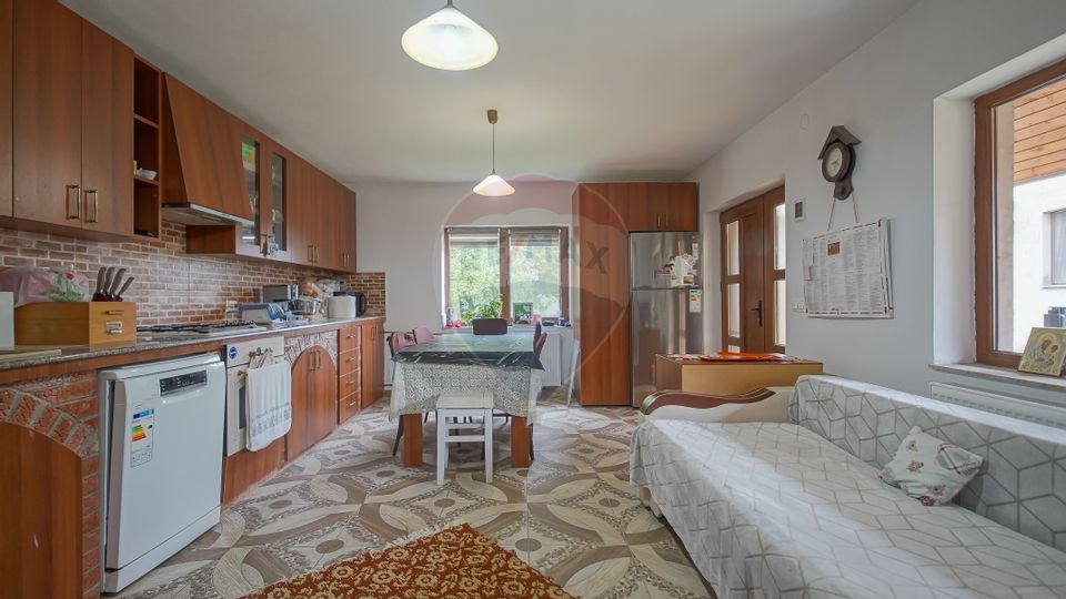 REZERVAT |Casa de vanzare Bradet|Casa de vacanta|Spatiu Comercial