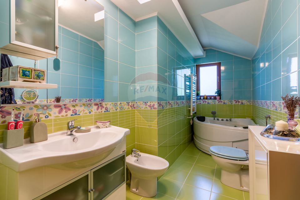 Casă / Vilă de vanzare in Corbeanca, str. Laguna albastra, langa lac