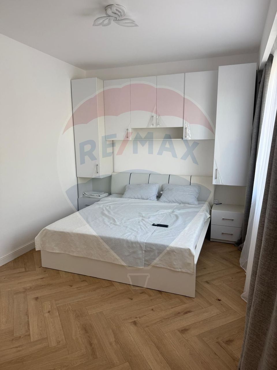Apartament cu 2 camere de închiriat în zona Central