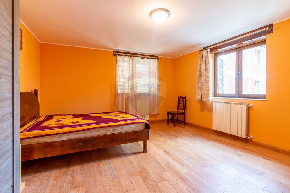 Villa 6 rooms for sale Mosteni-Poenari | 20 minutes BUCHAREST