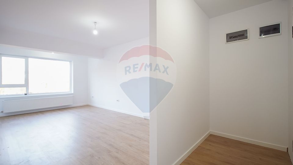 Garsoniera, de vânzare, Calea București