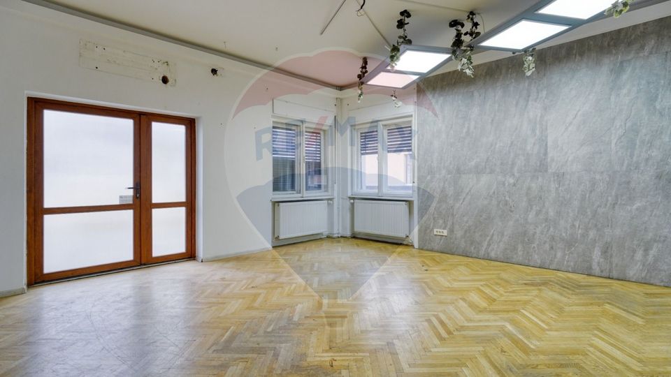 9 room House / Villa for rent, Centrul Civic area