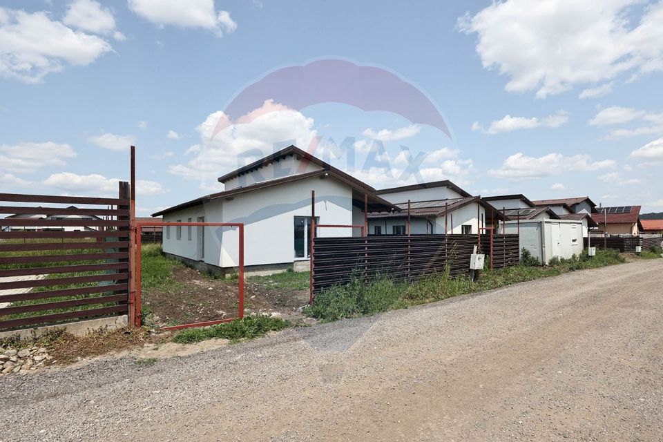 Casa verde, P+M, teren 486 mp, panouri solare - PROSUMATOR, Sanpetru!