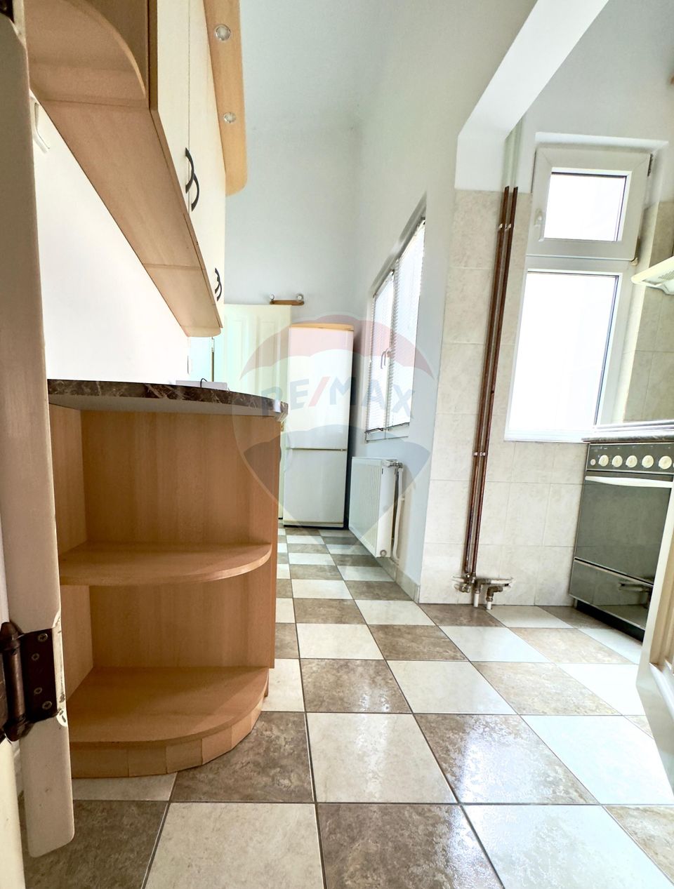 Apartament cu 2 camere de vânzare în zona Ultracentral