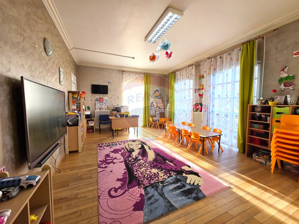 10 room House / Villa for sale, 23 August area