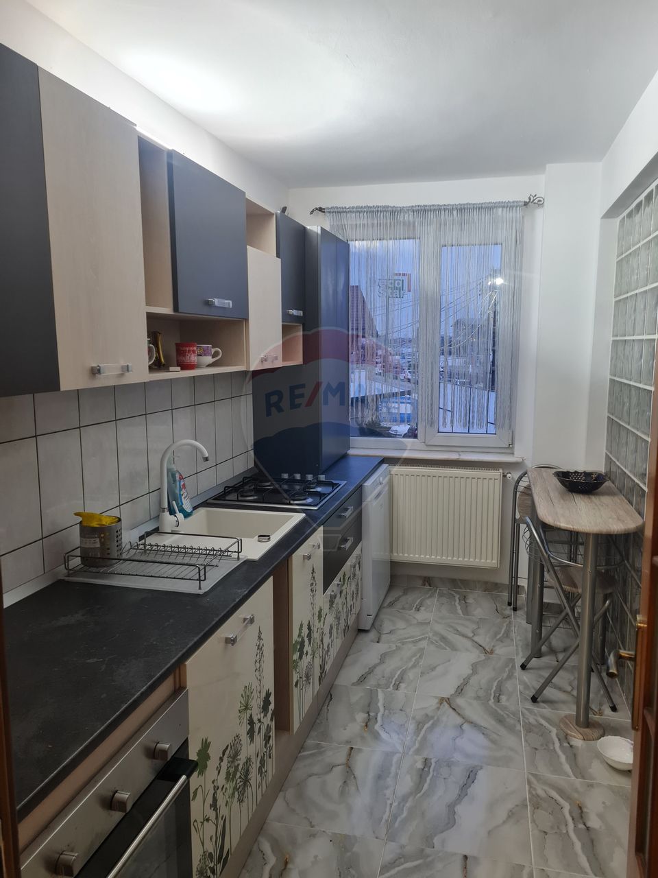 Apartament cu 3 camere de inchiriat la etajul 1