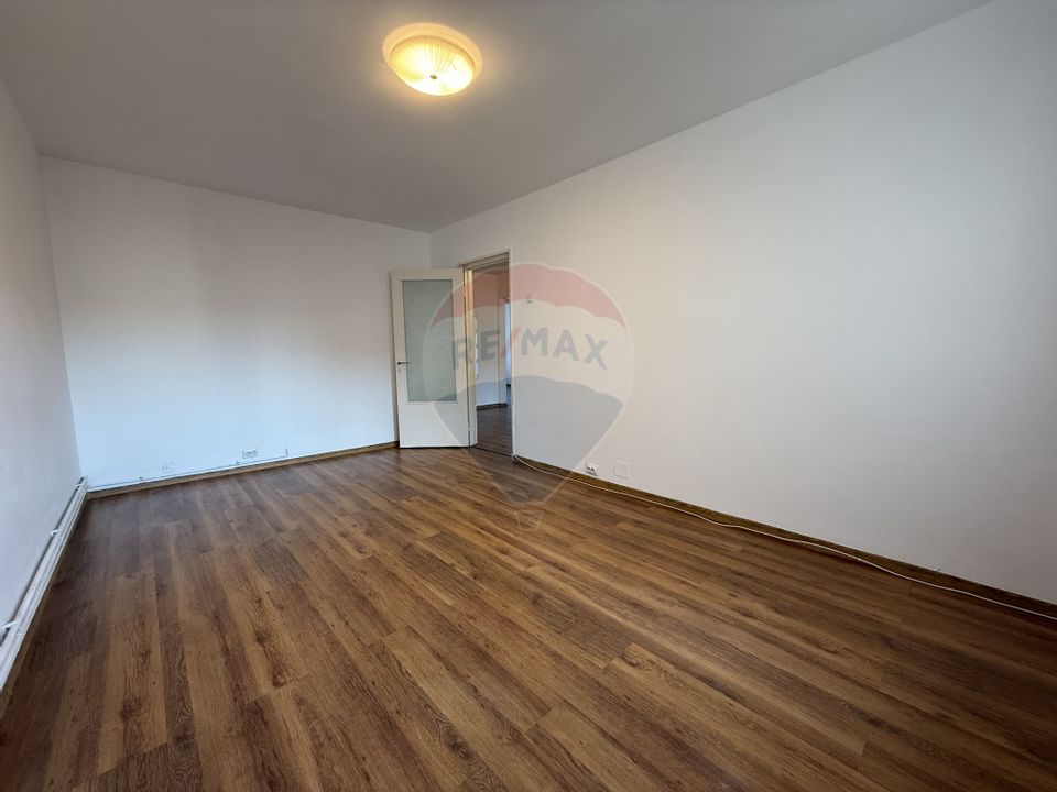 4 room Apartment for rent, Valea Aurie area