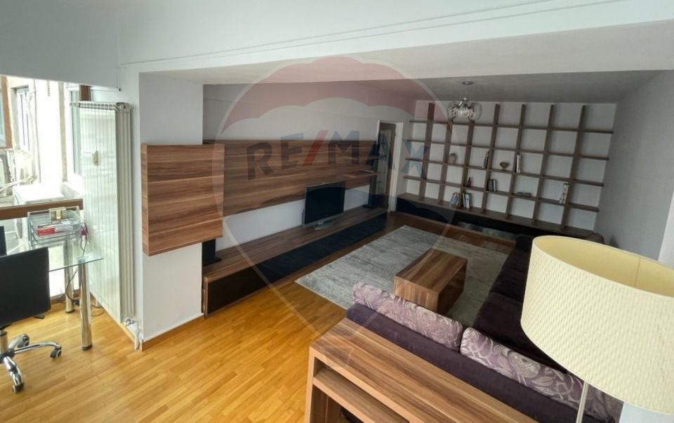 Închiriere apartament 3 camere pe Bd. Timișoara