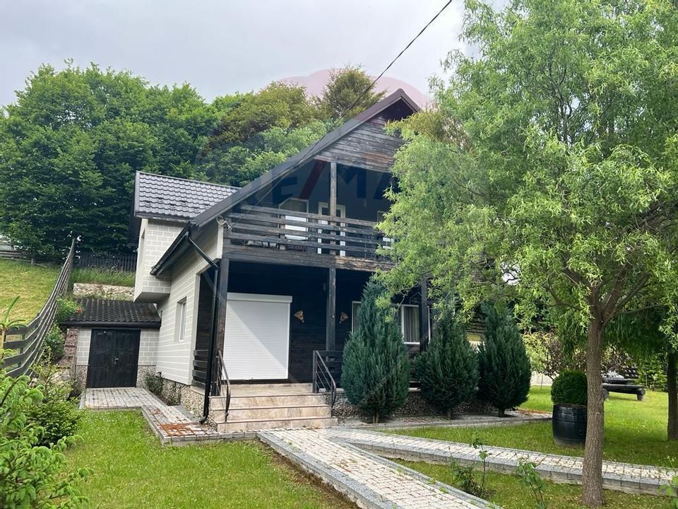Casă / Vilă Gresu
