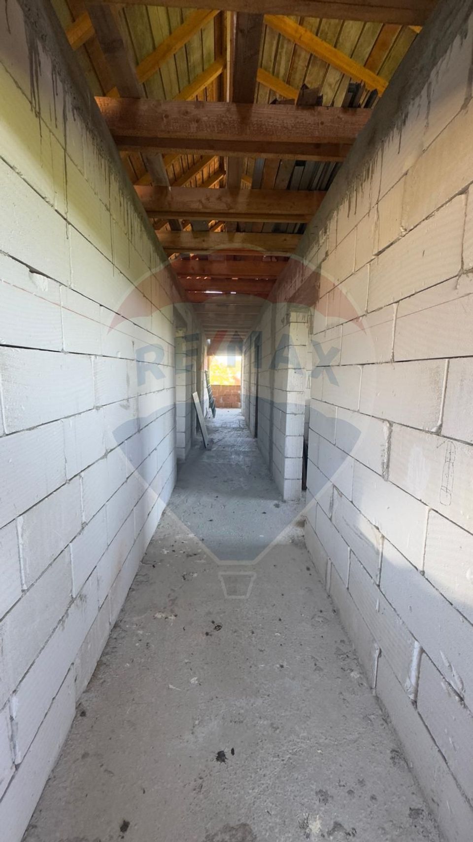 20 room House / Villa for sale