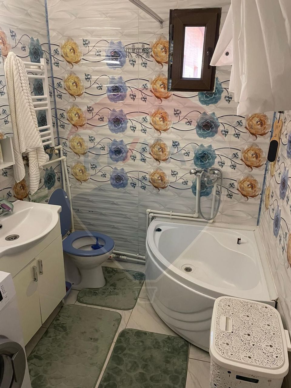 Casă cu 3 camere de vânzare in Constanta Zona Bd Mamaia