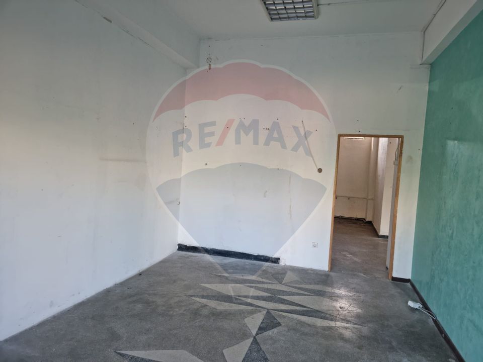 100sq.m Commercial Space for rent, Lapus Arges area