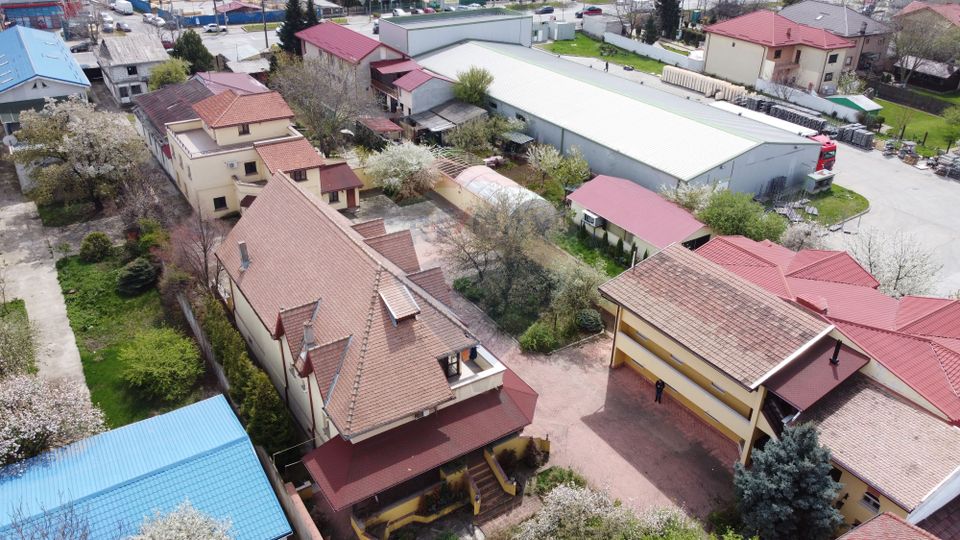 Casă / Vilă cu 21 camere de vânzare în zona Alexandriei