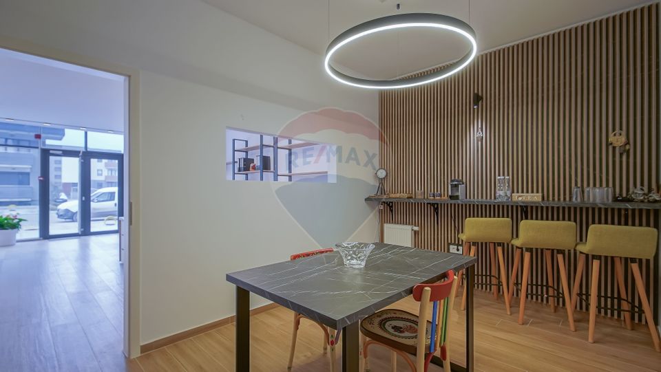 88sq.m Commercial Space for sale, Tractorul area