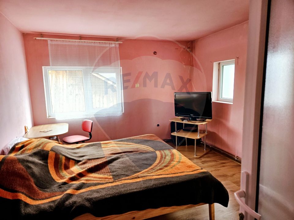 Casă / Vilă cu 5 camere de vânzare