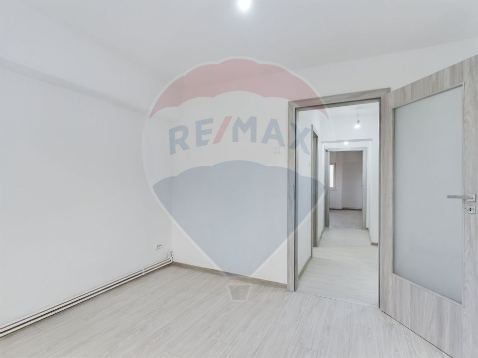 4 room Apartment for rent, Centrul Civic area