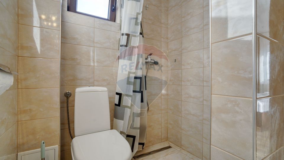 15 room Hotel / Pension for rent