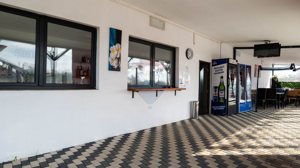 Vanzare restaurant cu  terasa si teren intravilan liber/ Salcuta-Titu