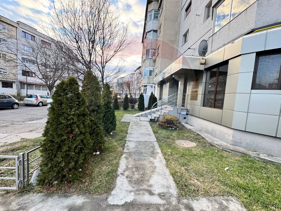 Spațiu comercial de 70 mp de închiriat în zona Banca Nationala