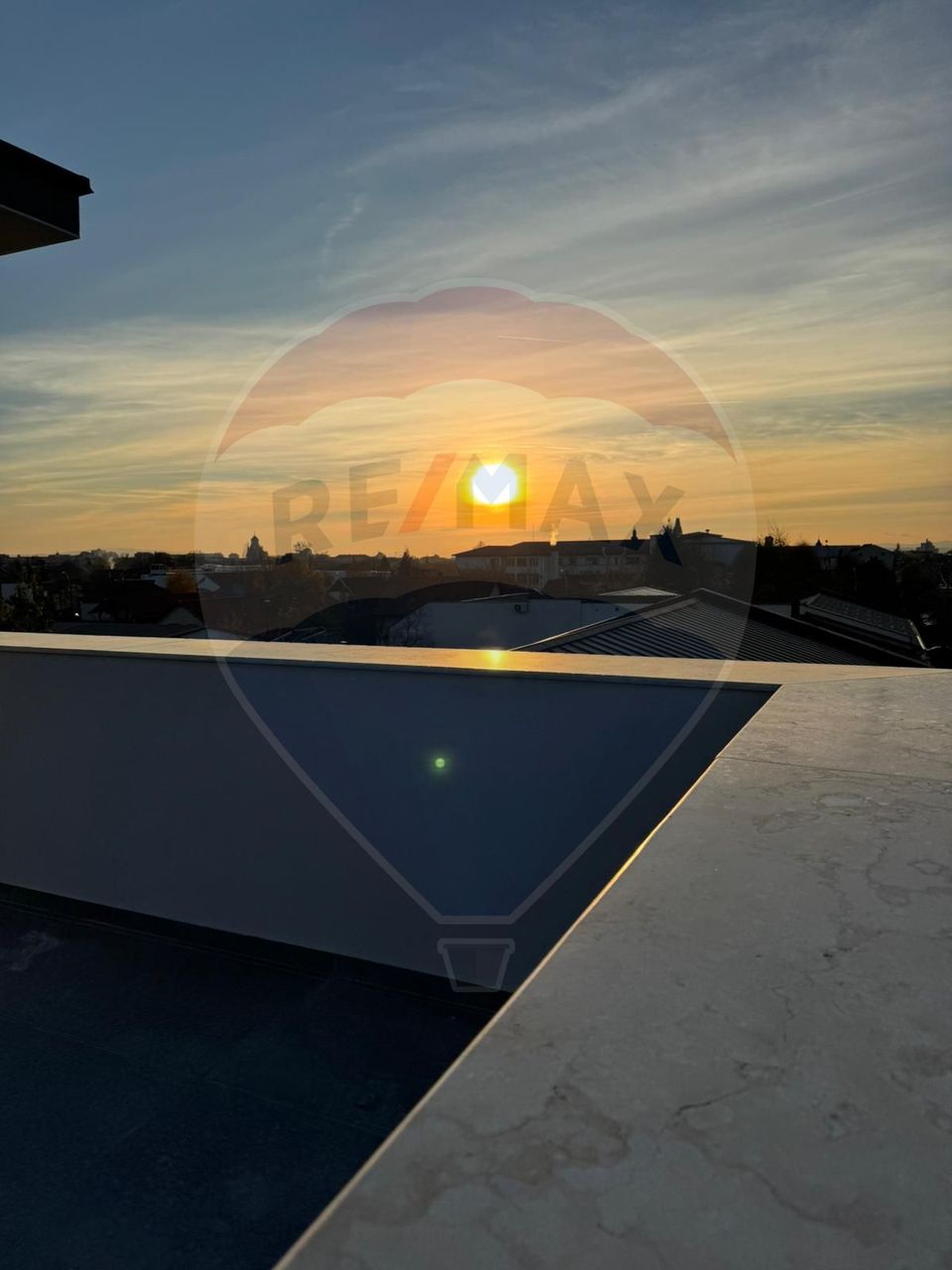 APARTAMENT 2 CAMERE DE VANZARE IN CENTRUL VECHI