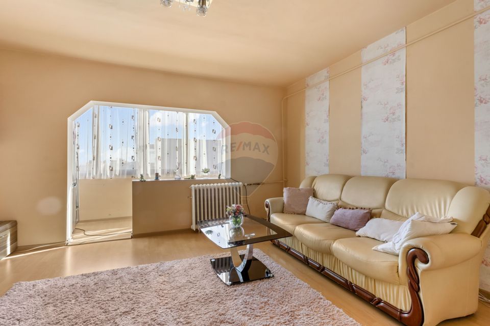 Apartament cu 5 camere decomandat de vanzare in Micalaca,Arad