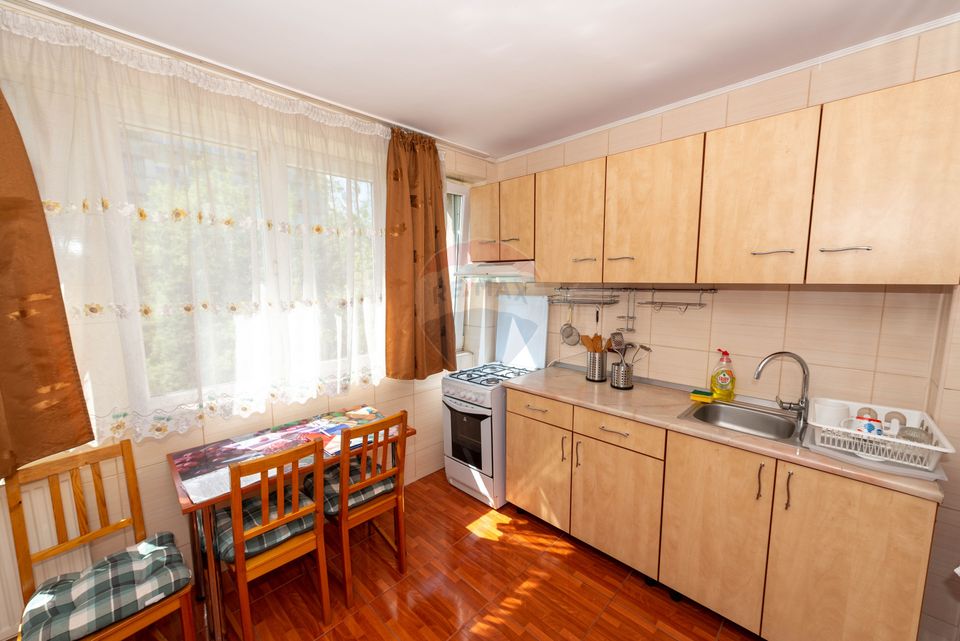 Apartament semidecomandat cu 3 camere de inchiriat Vasile Goldis Minis