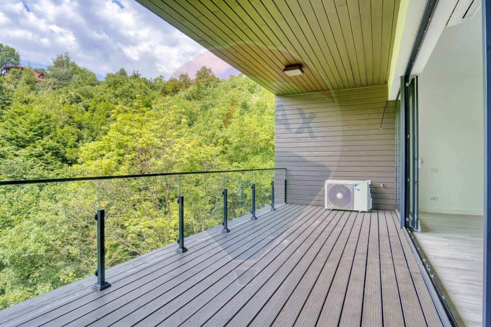 Apartament cu 3 camere de vânzare în zona Drumul Poienii