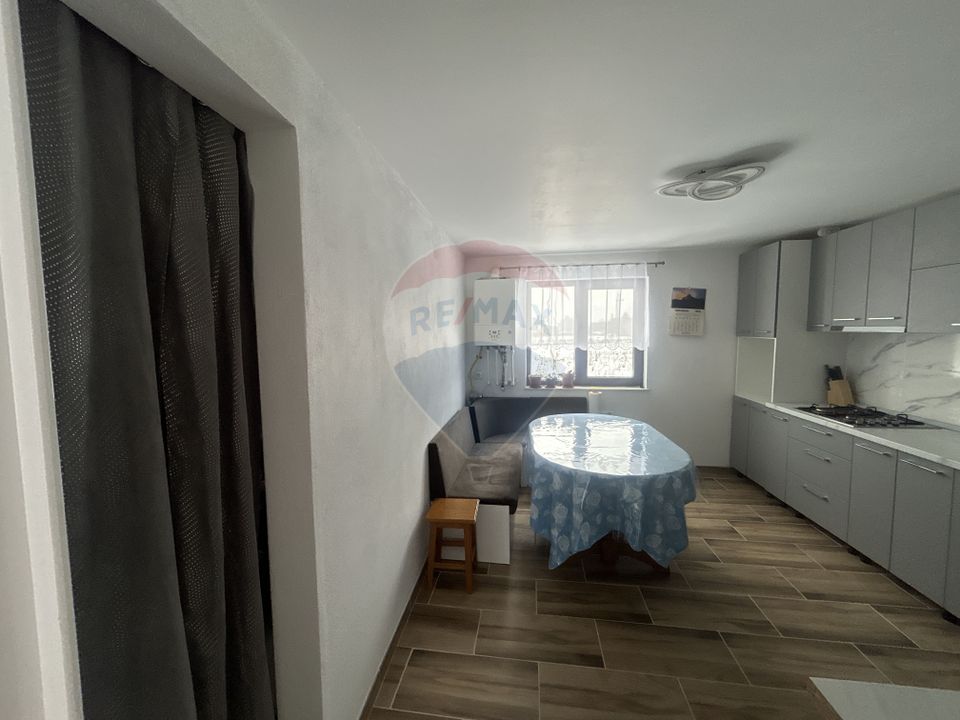 Casă nouă de vânzare 220 mp 13 ari teren SATULUNG 15KM de BAIA MARE