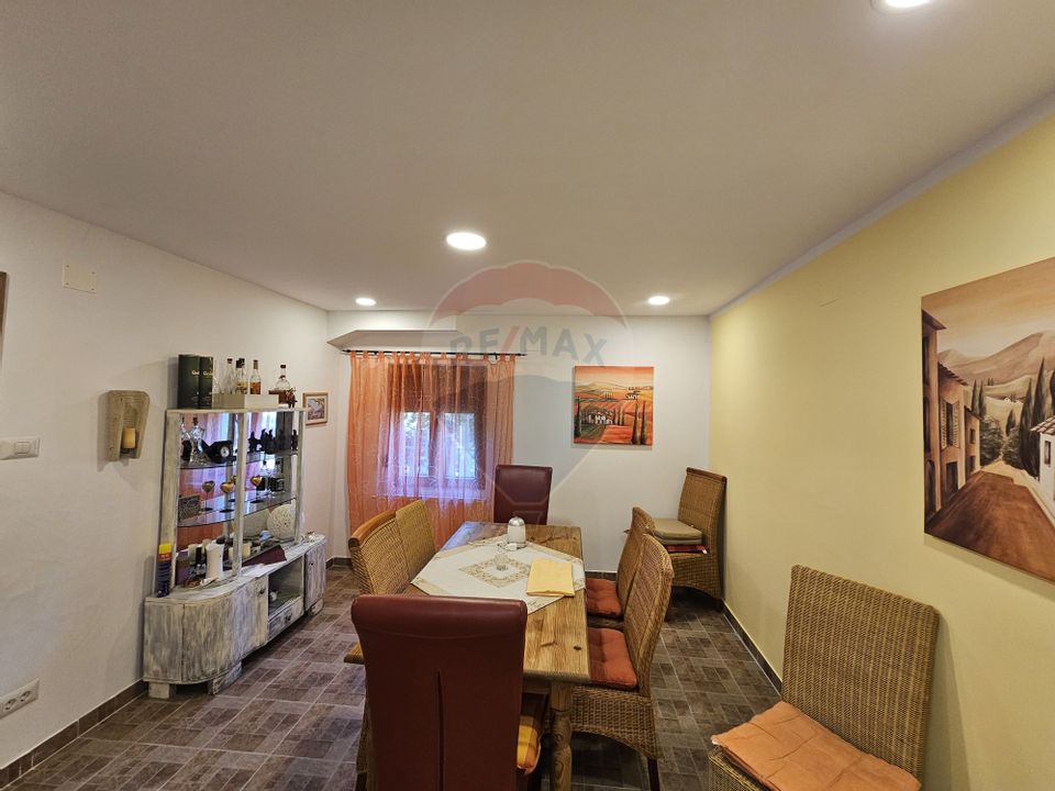 Casă solidă din cărămidă, mobilată, garaj, teren generos – Tarcău