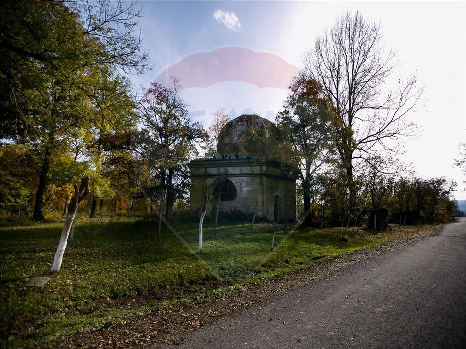 Domeniu Baronial de vanzare in localitatea CIL , Judet Arad