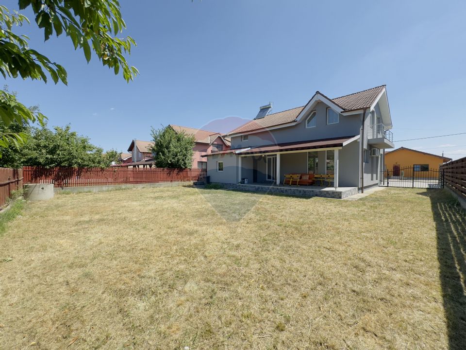 Casă cu 5 camere de vânzare Cartier Orizont 2 Paleu zona Metropolitana