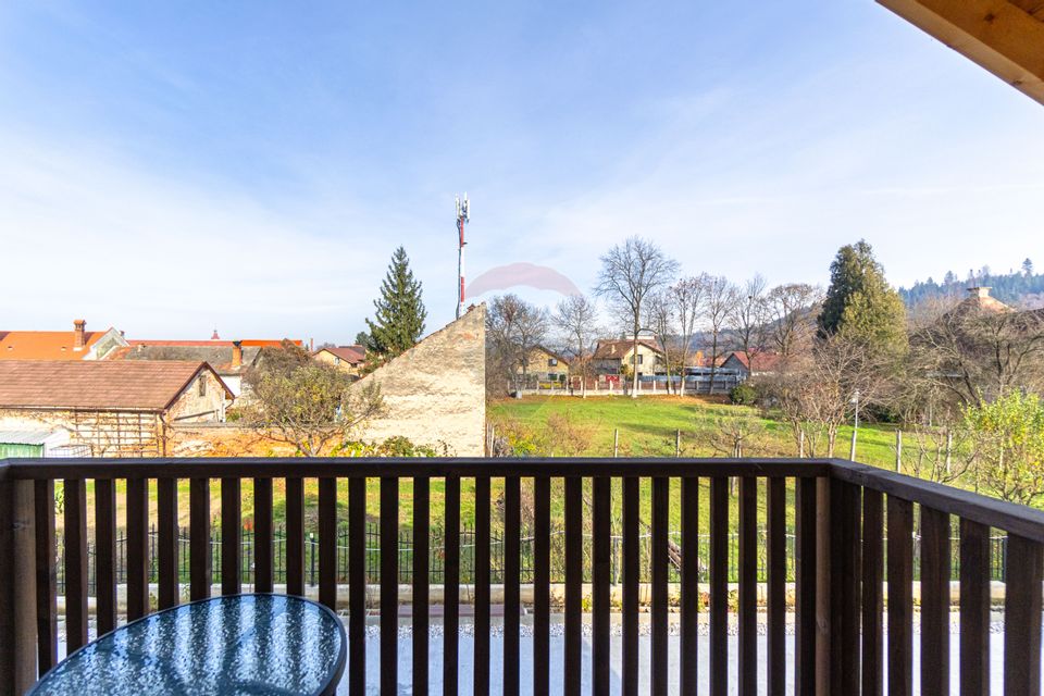 CASE NOI ÎN ARHITECTURĂ ALPINO-MODERNĂ CU ALEE PRIVATA | CRISTIAN