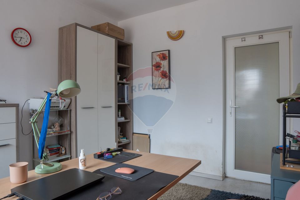 DE VANZARE Reședință Premium cu Piscină și Teren Generos – Chiajna