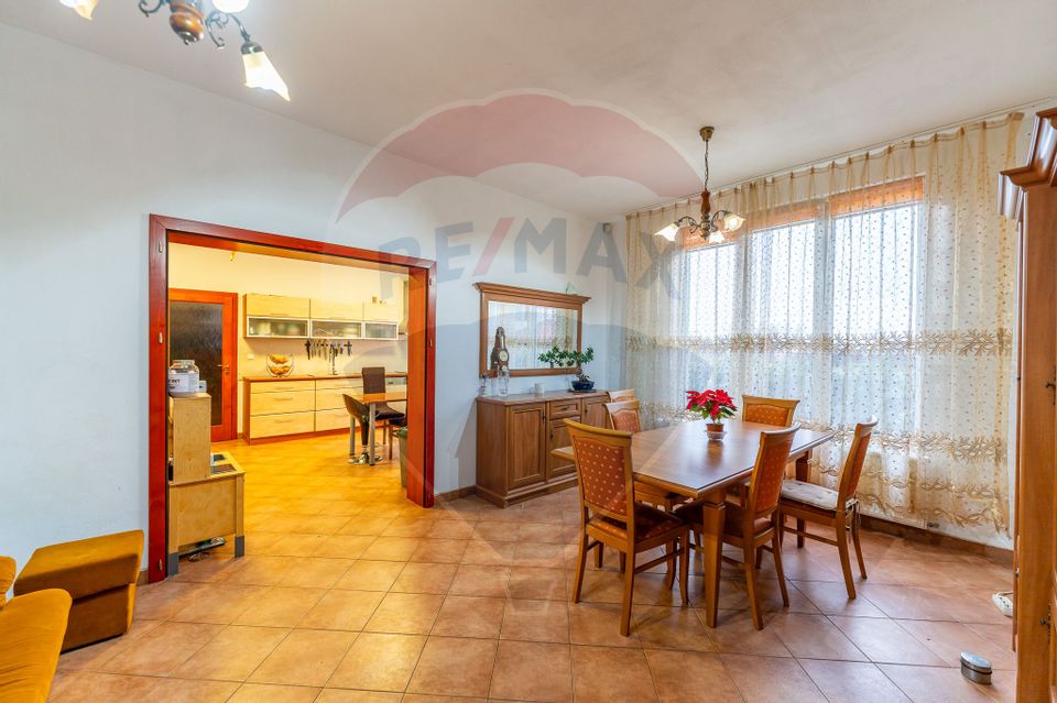10 room House / Villa for sale, Aradul Nou area