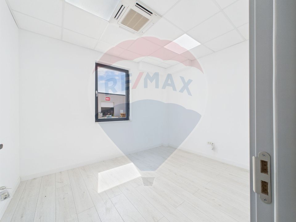 Modern industrial space hall for rent