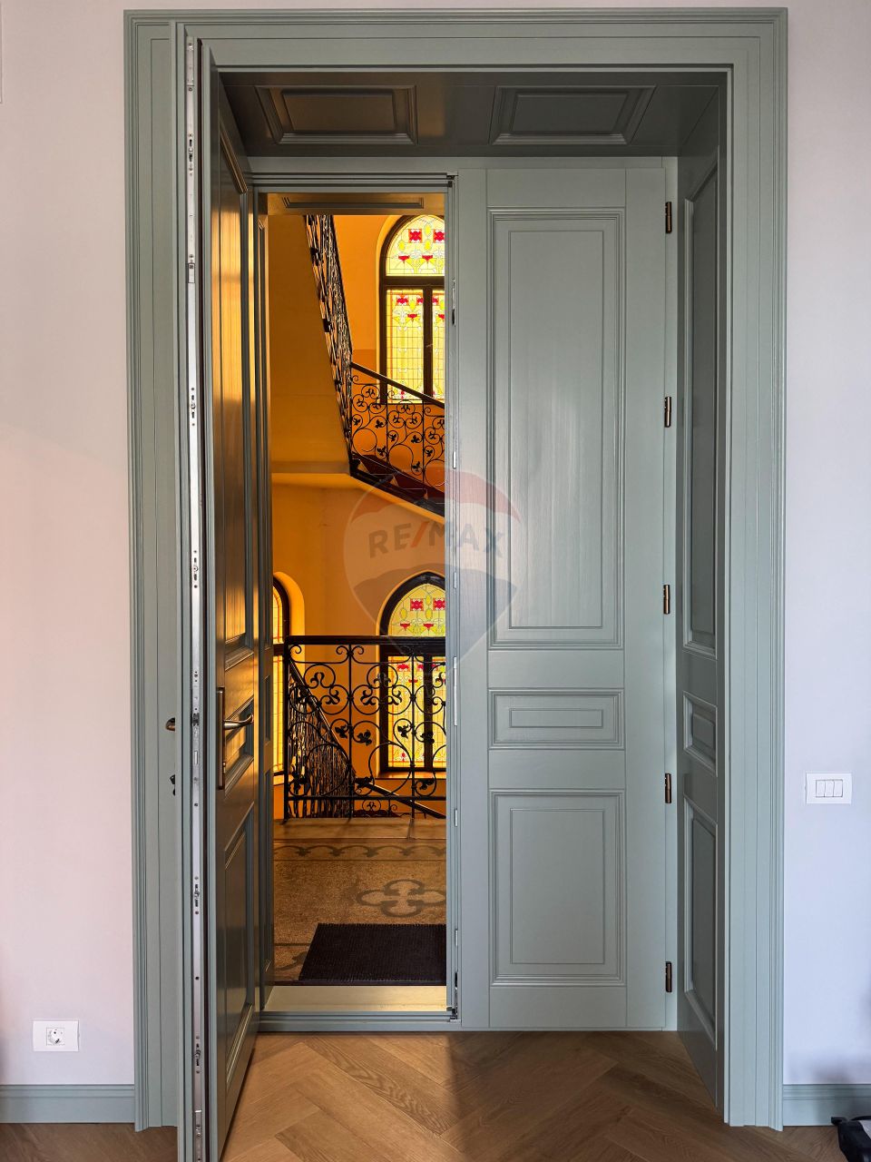 37sq.m Office Space for rent, Central area