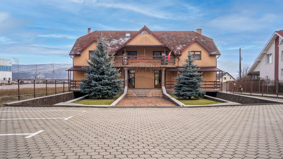 16 room Hotel / Pension for sale