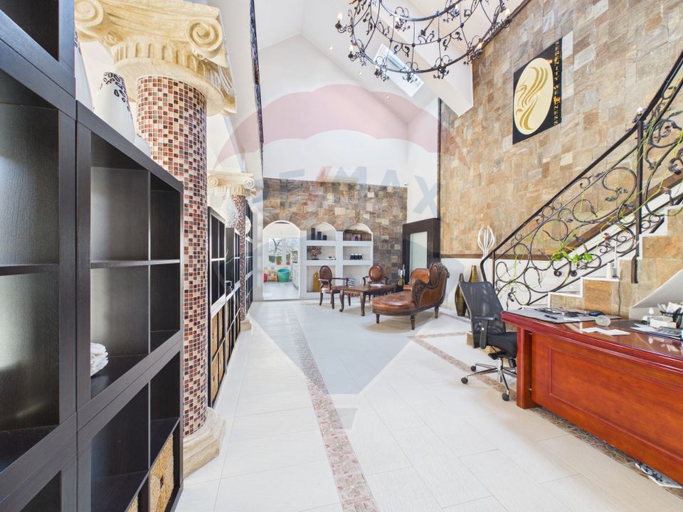 608sq.m Commercial Space for sale