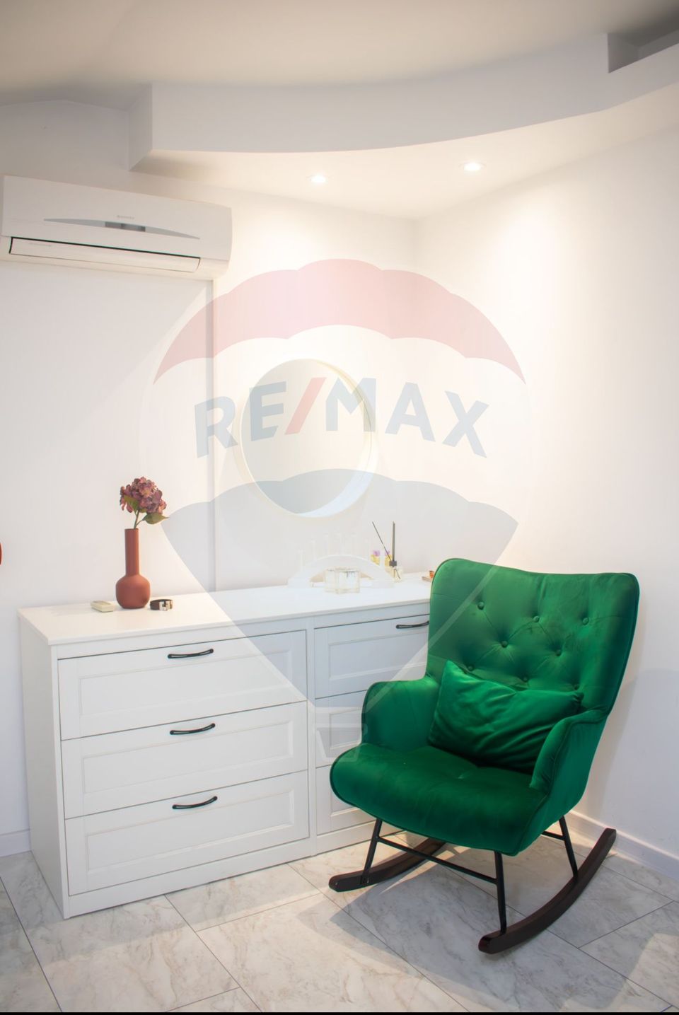 Casă / Vilă cu 5 camere de vânzare