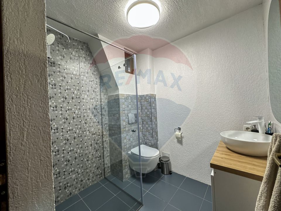 Casă / Vilă cu 6 camere de vânzare în zona Periferie