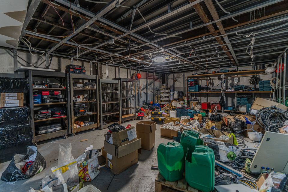 Cladire de 902 mp utili de vânzare, zona Grivitei - DN 13, COMISION 0