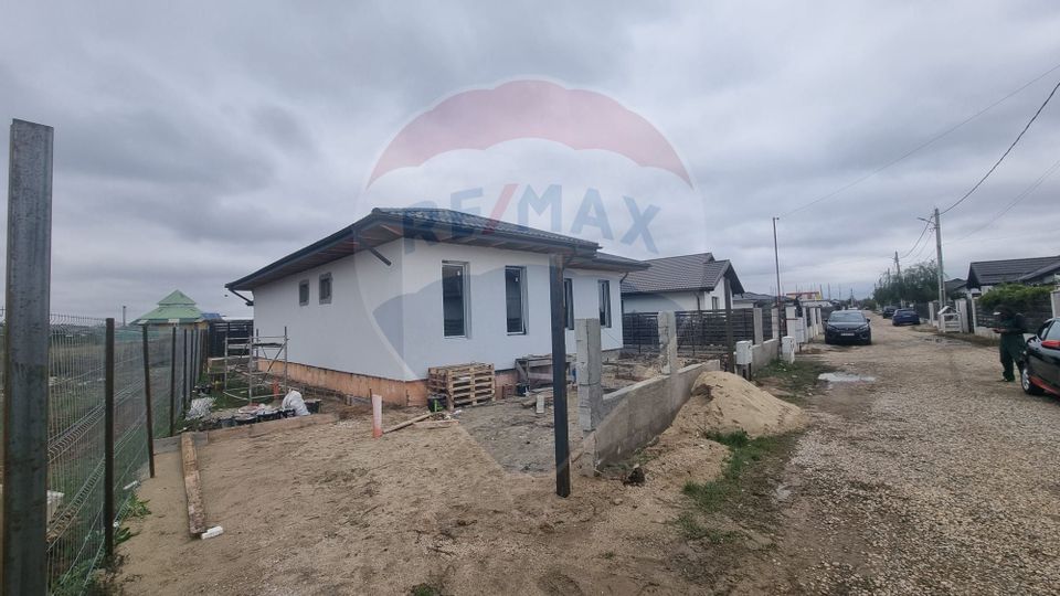 DE VANZARE - Casa 4 camere in Câmpia Vlăsiei/Dârza