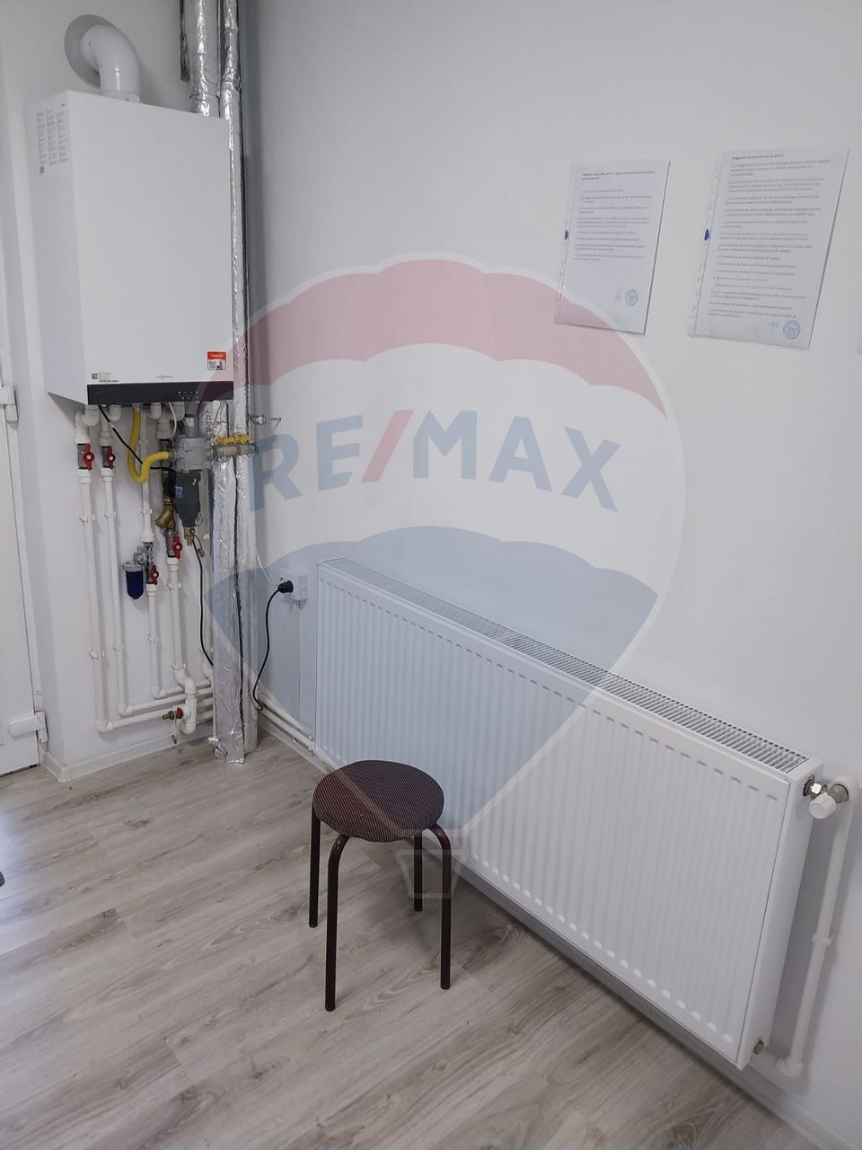 50sq.m Commercial Space for rent, Lapus area