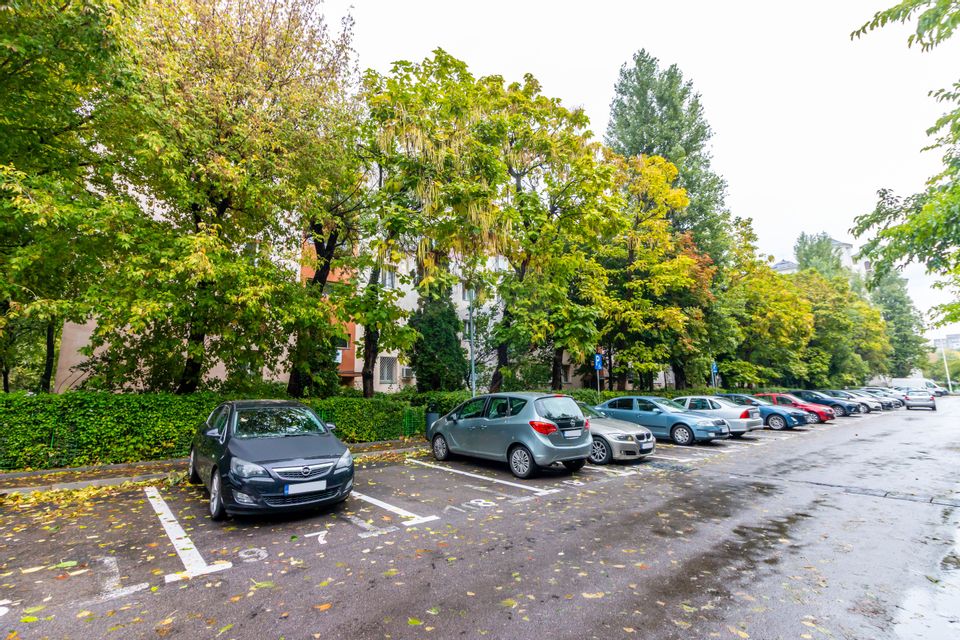 3-room apartment – Huedin street – rehabilitated block – quiet area