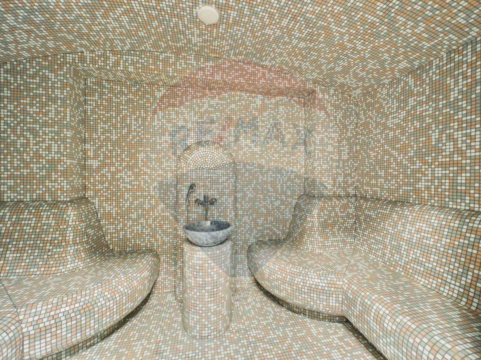 608sq.m Commercial Space for sale