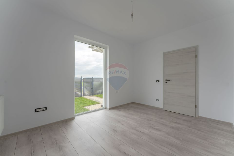 4 room House / Villa for sale