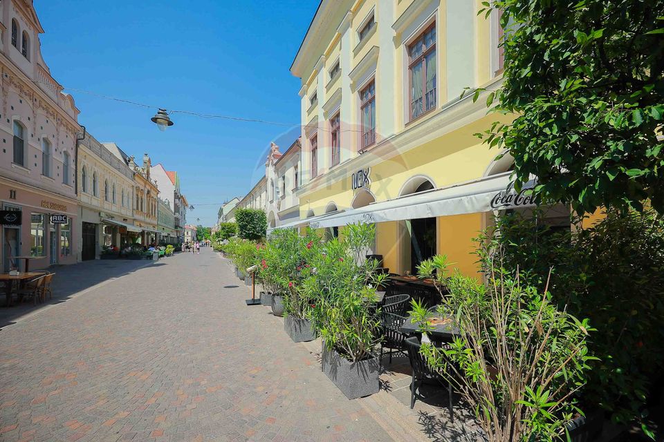 409sq.m Commercial Space for sale, Ultracentral area