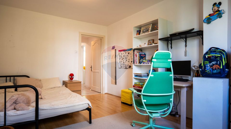 Vanzare apartament 3 camere modern, 62 mp, mobilat și utilat complet